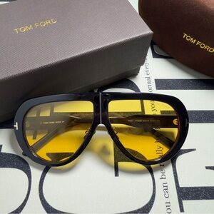 Tom Ford Aviator Sunglasses with Black Frame and Yellow Lenses